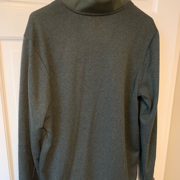 Under Armour Pullover - Picture 5 of 5